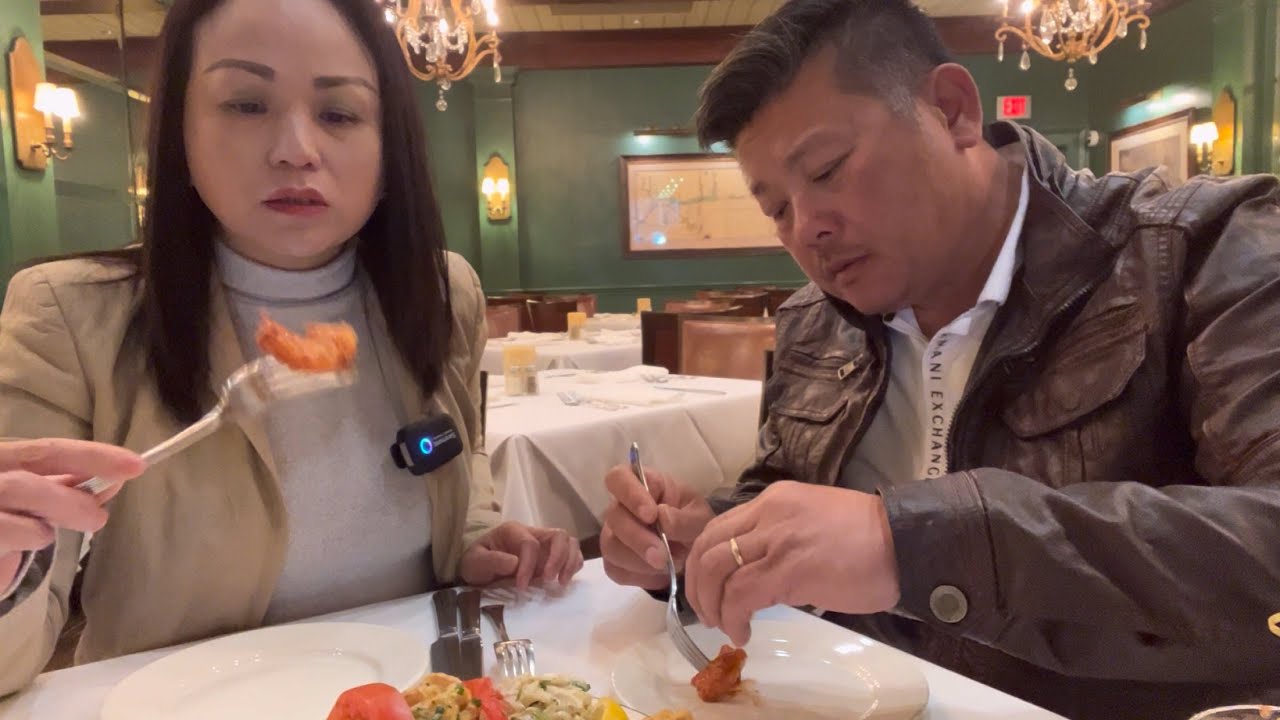 New Orleans-Food Tour !!! Green oyster ,Steak , Beignets - Amanda Diep Le