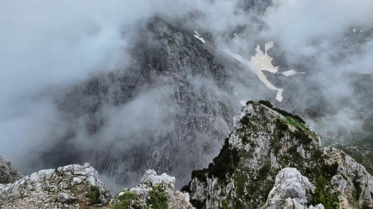 Grigna Settentrionale: la Cima del Palone dal Vo' di Monc&ograve;deno per il Rifugio Bogani
