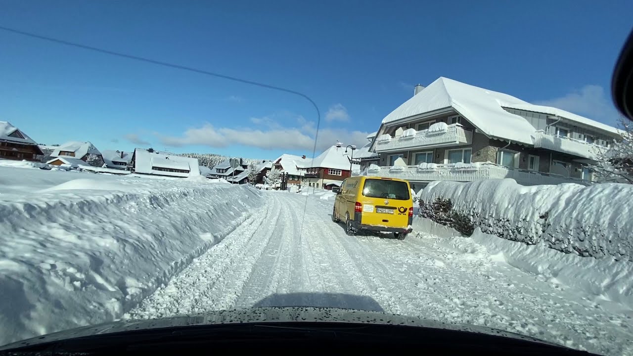 Hinterzarten im Hochschwarzwald im Tiefschnee Winter 20/21