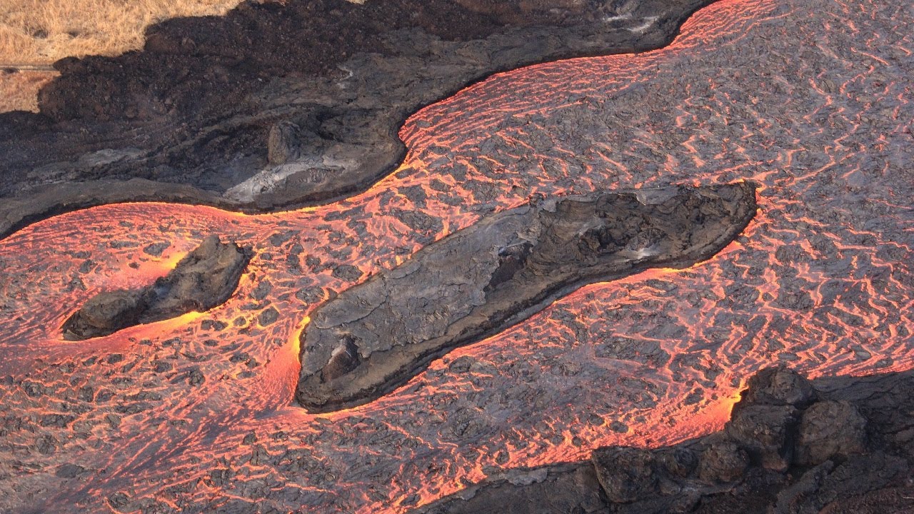 The Water Like Lava Which Hasn’t Erupted for 90 Million Years; Komatiite