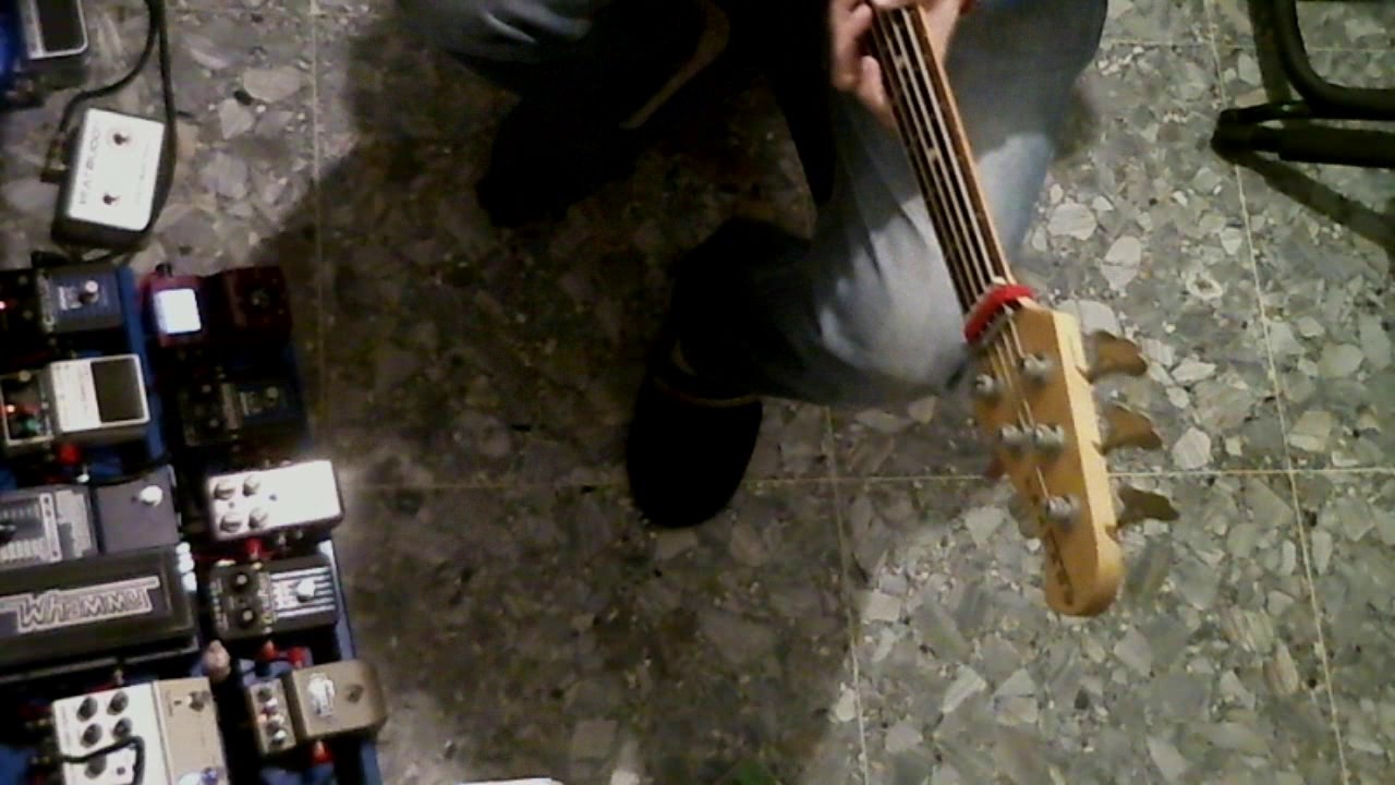Bajo + Marshall JH1 The Jackhammer Bass