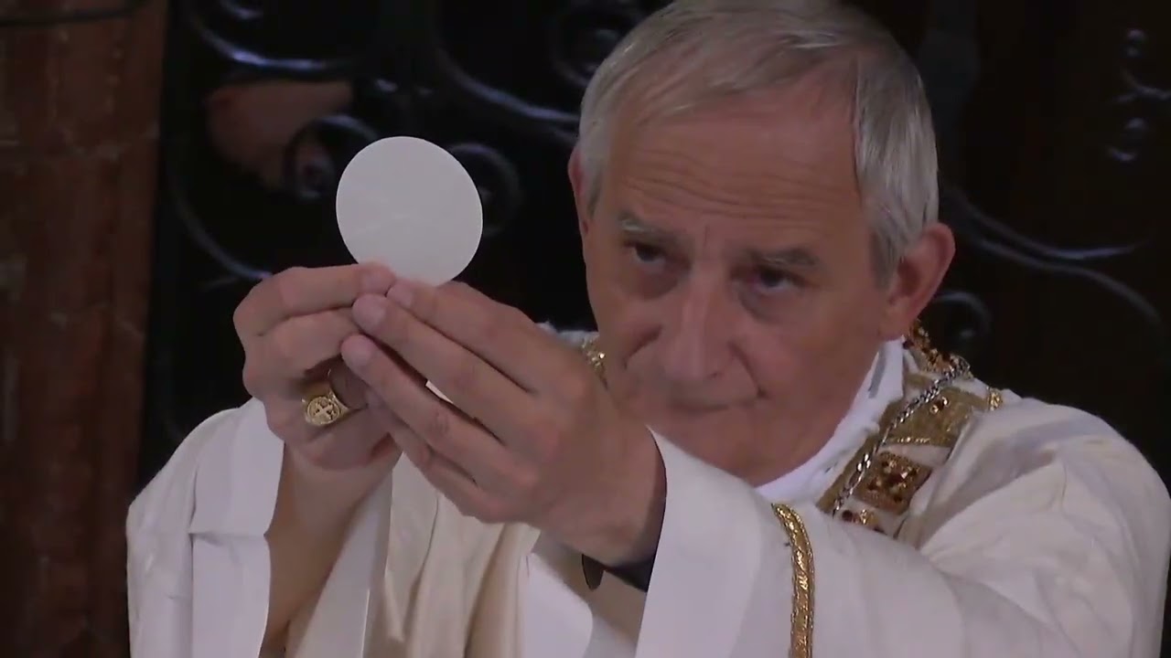 Il Card. Zuppi ad Assisi per Santa Chiara