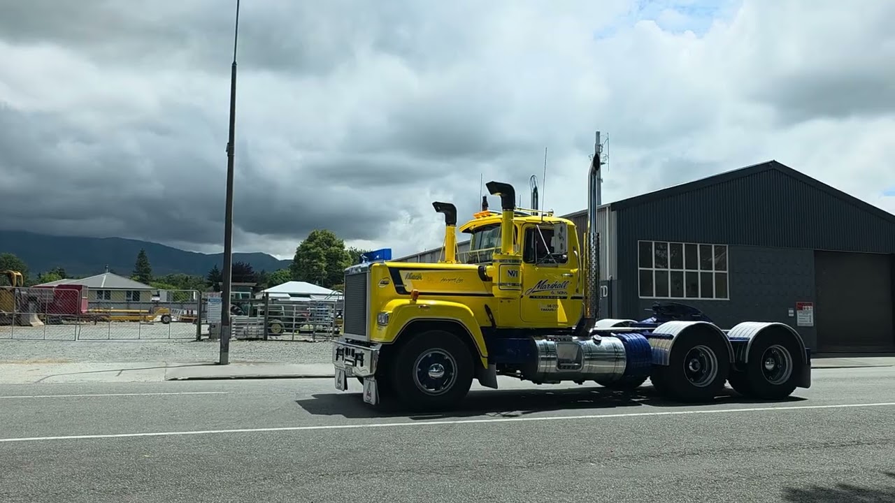 New years day  parade at fairlie