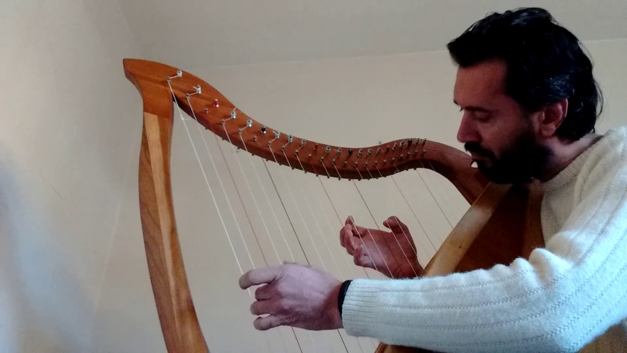 Arpa celta de 22 cuerdas