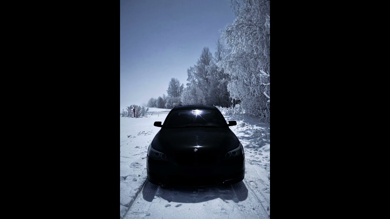Черная БМВ