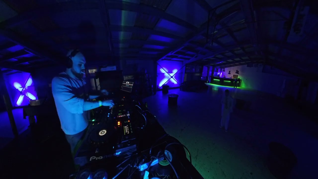 Warm-Up for PARABOLASUBTERAN Underground Groovy Electro House