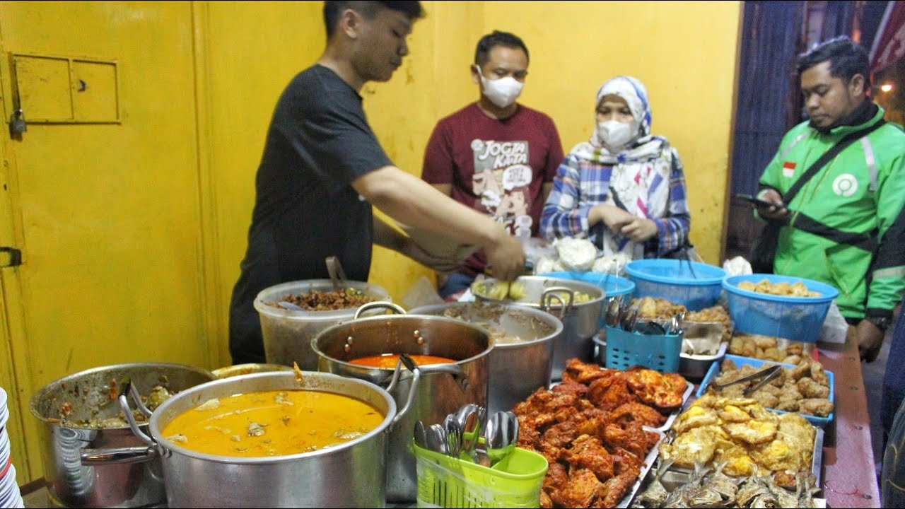 NASI TERI GEJAYAN INI KULINERAN MALAM POPULER di YOGYAKARTA PEMBELINYA SELALU MENGANTRI