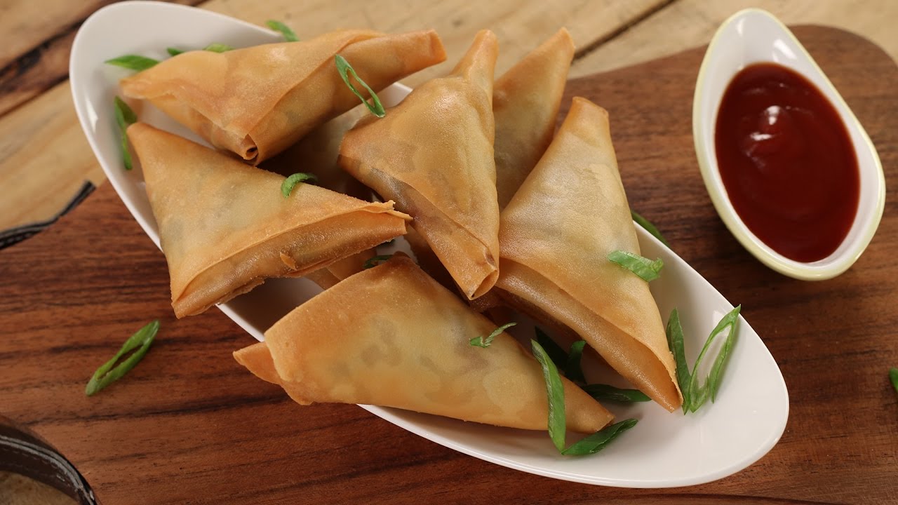 Chinese Chicken Samosa | Sanjeev Kapoor Khazana