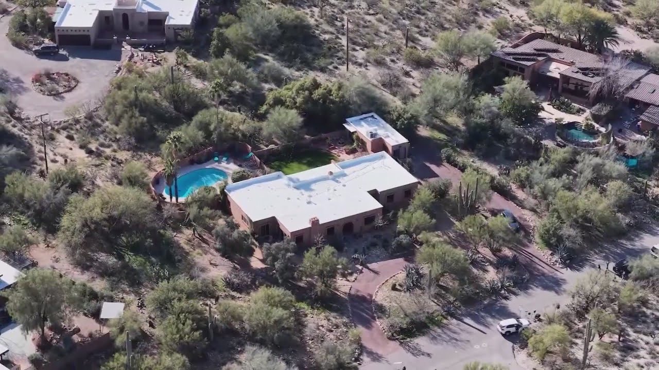Signs of forced entry found at Arizona home of 'Today' show host Savannah Guthrie's mother