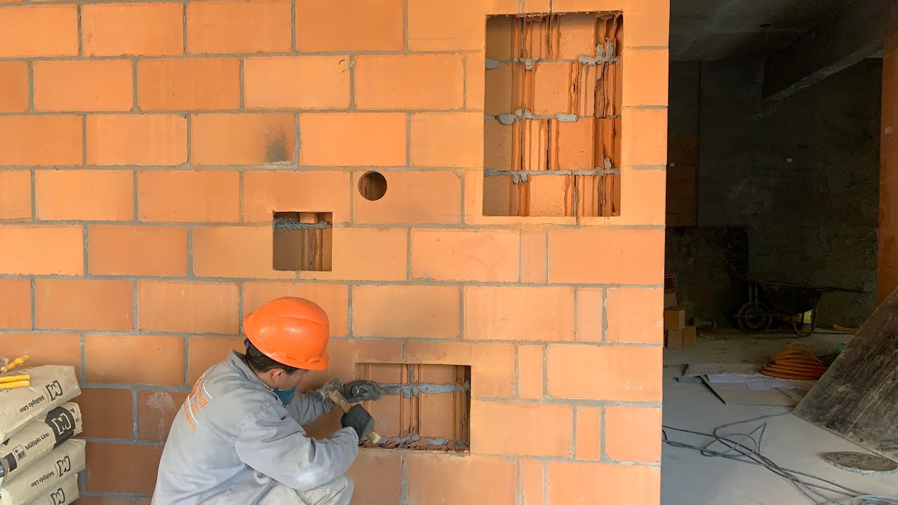 Instalação elétrica predial! Como colocar quadro elétrico de embutir , muito fácil.