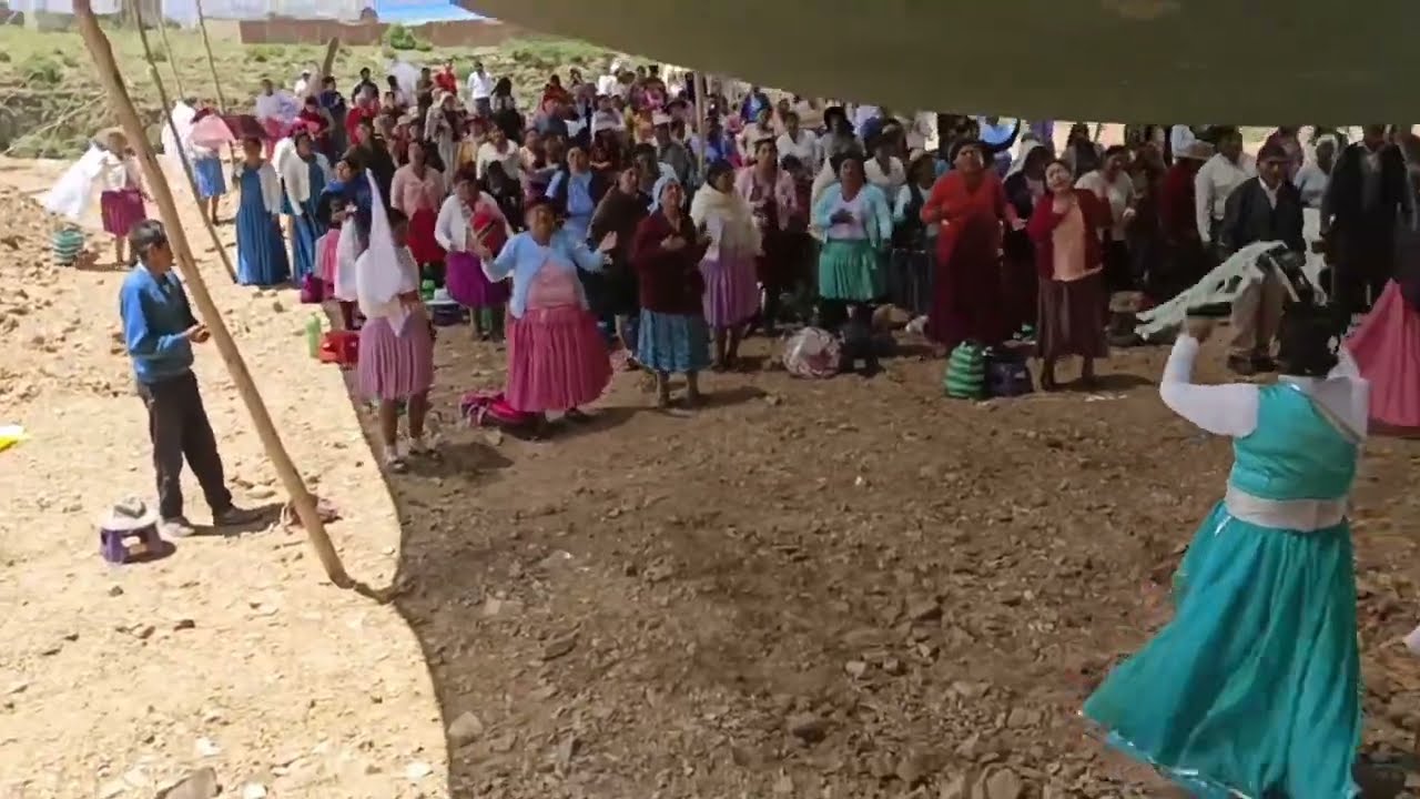 ALABAREMOS a nuestro Dios 