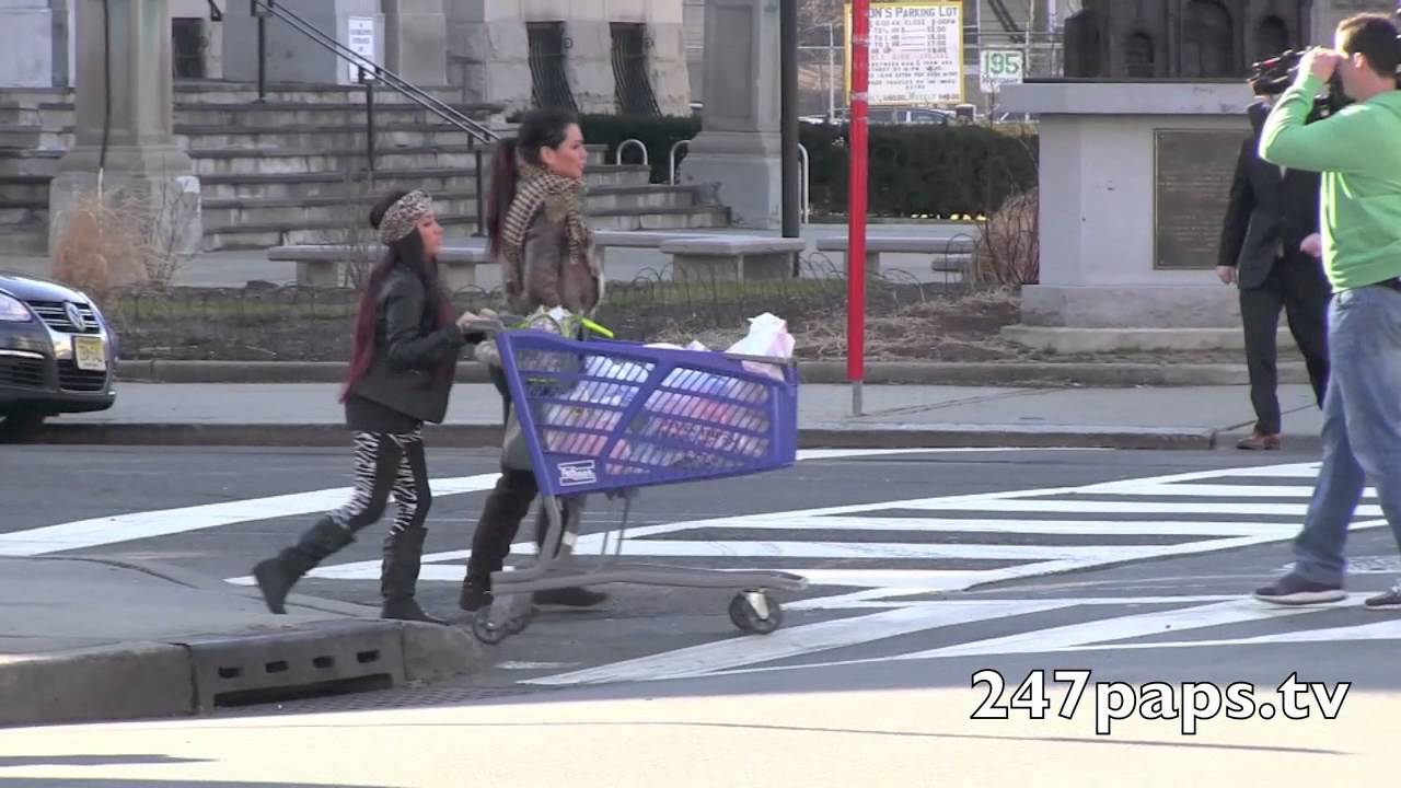 Snooki and Jwoww take Jersey City (SPINOFF OF JERSEY SHORE) [120228] [022812]