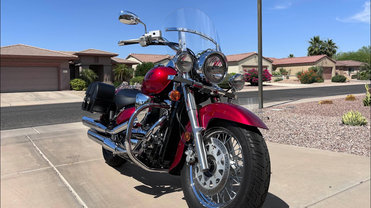 Suzuki C50 Boulevard OEM light bar and brake light modulator installed.