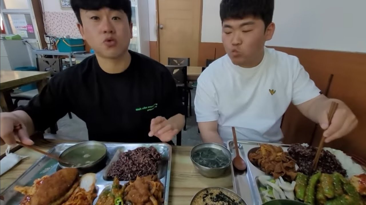 반찬이 너무 많은 가성비 최고의 한식뷔페에서 두 먹깨비들의 먹방 busdriver mukbang