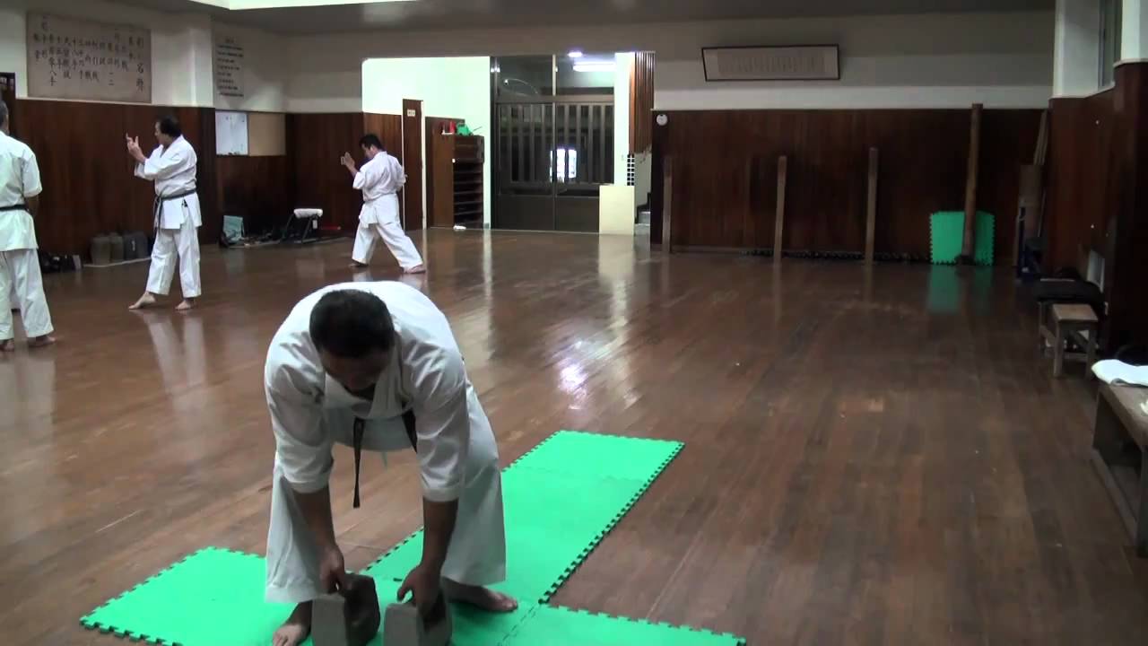 Jundokan - Ishi Sashi (Gima Tetsu Sensei)
