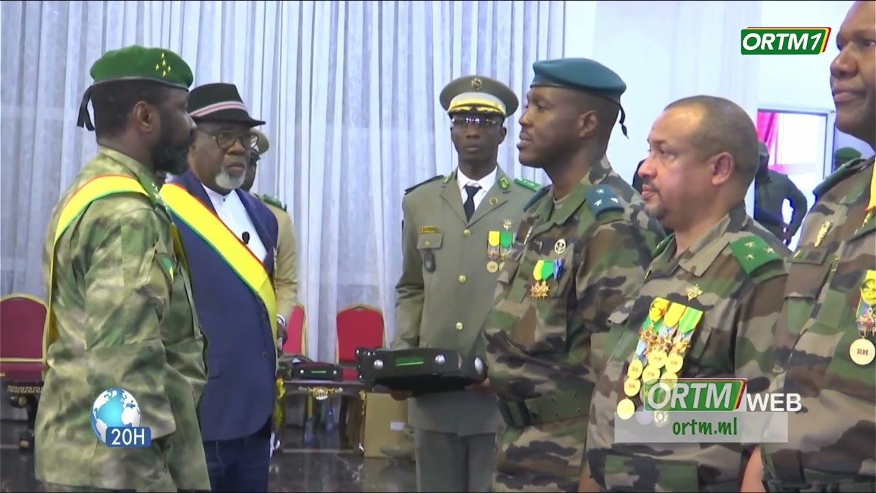 FAMa | Les parcours militaires du Gal/Div. Abdoulaye MAIGA et du Gal. de Corps d'Armée Ismaël WAGUE.