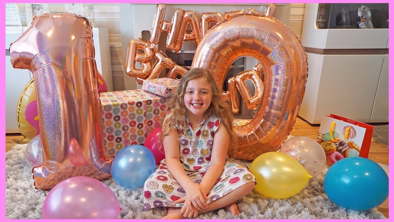 Ava's 10th Birthday Opening Presents! Fun with Ava Isla and Olivia Fun Family Three
