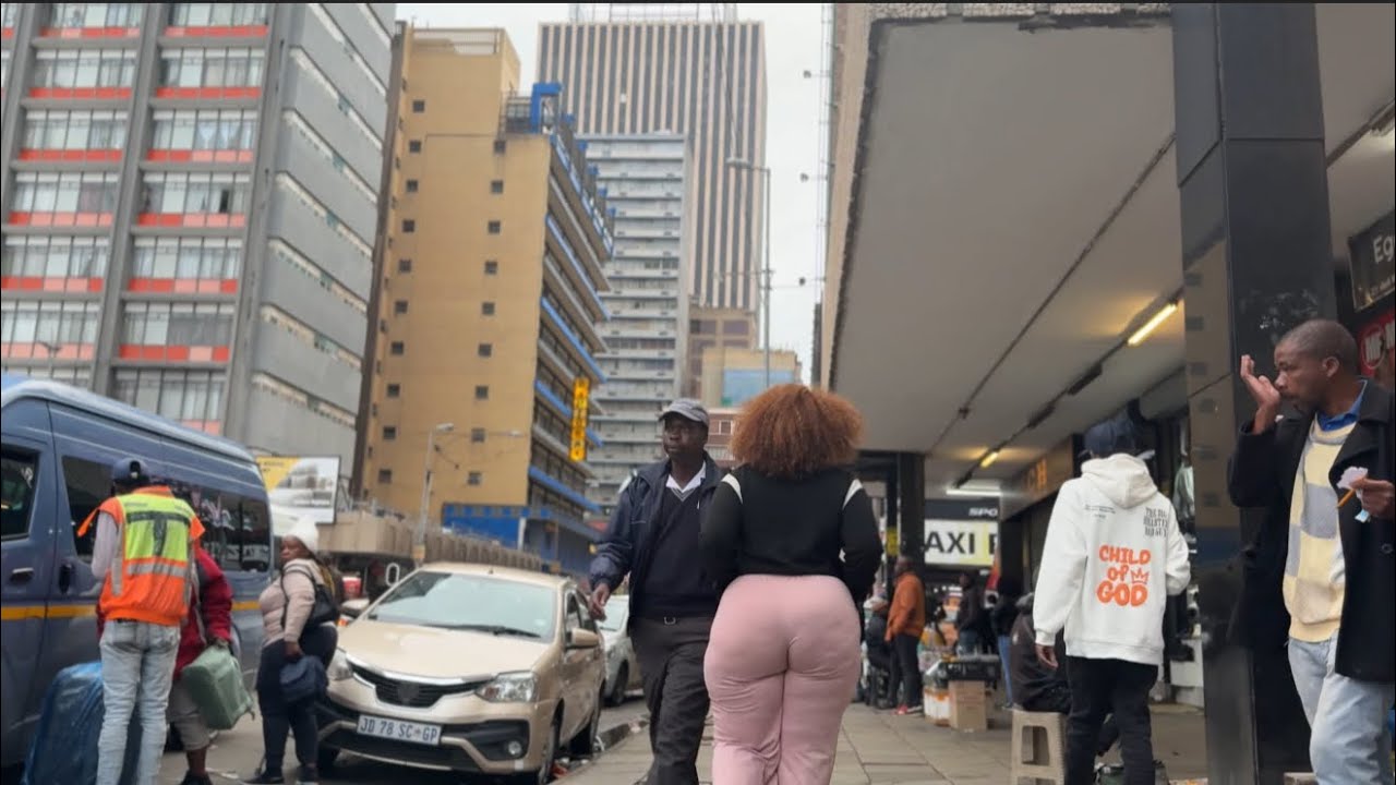 Ep 14:Water water Nyash 🍑🍑🍑😘 walking tour tour in JHB|#southafrica #mawhoo #johannesburg #viral