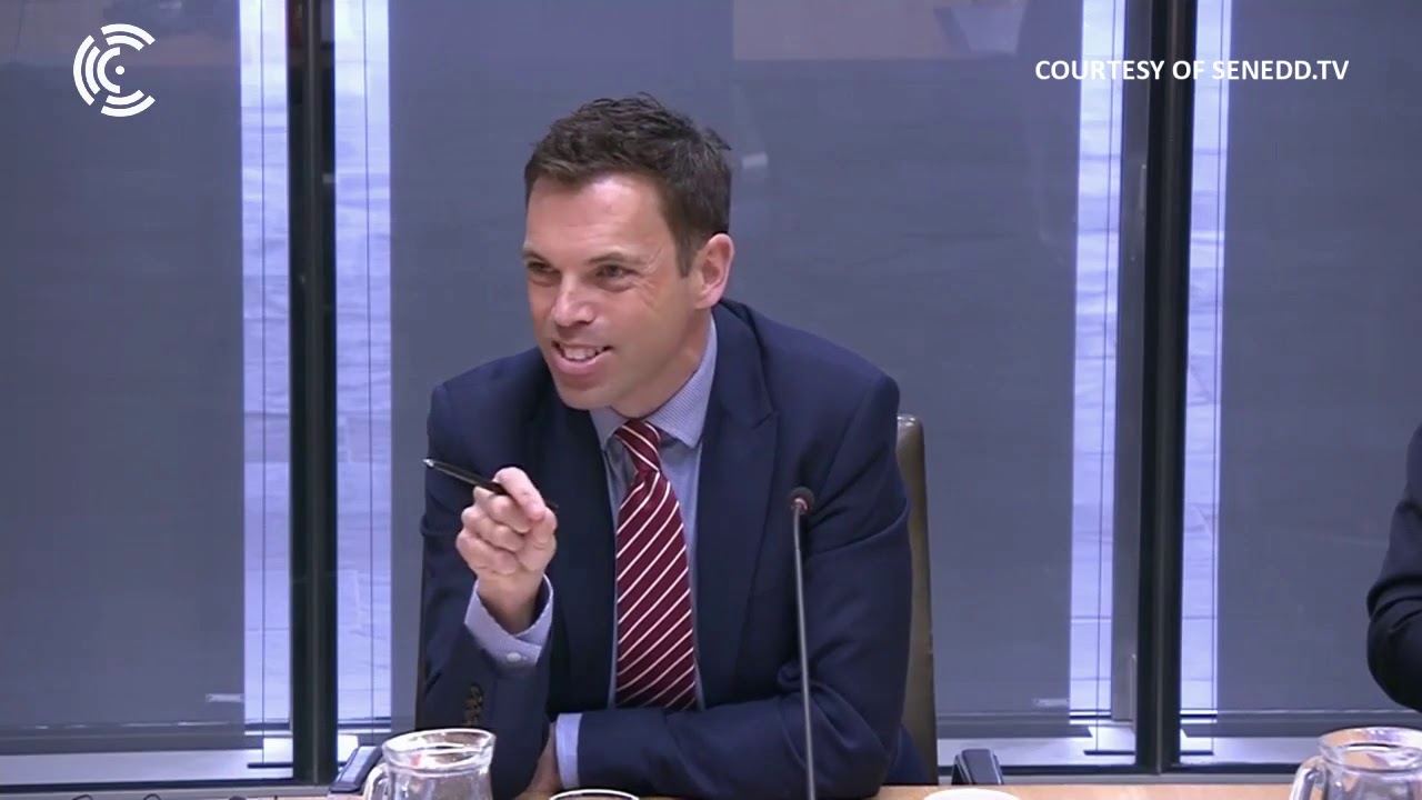 Minister argues against extending blue badge eligibility to carers