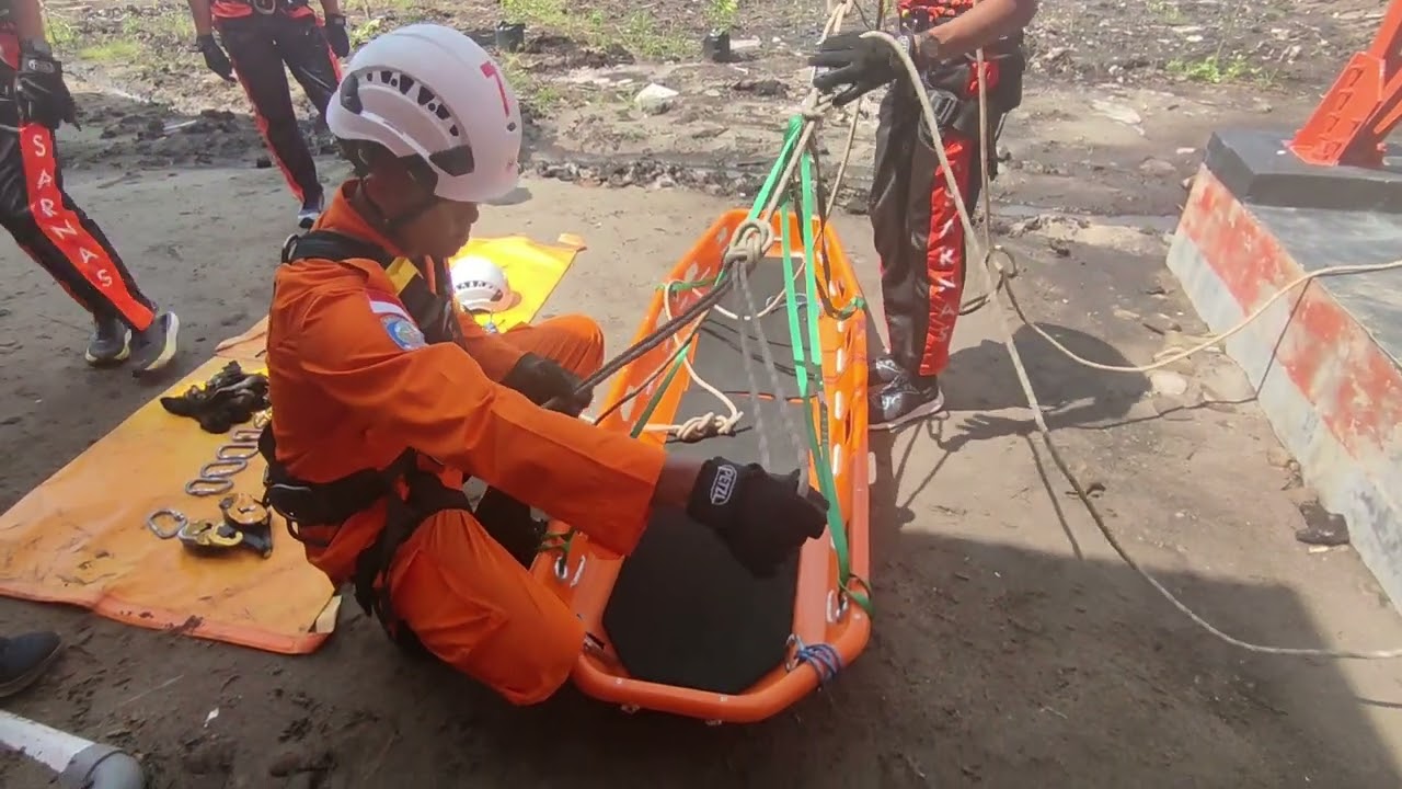 Manajemen Tandu dalam Sistem Lowering