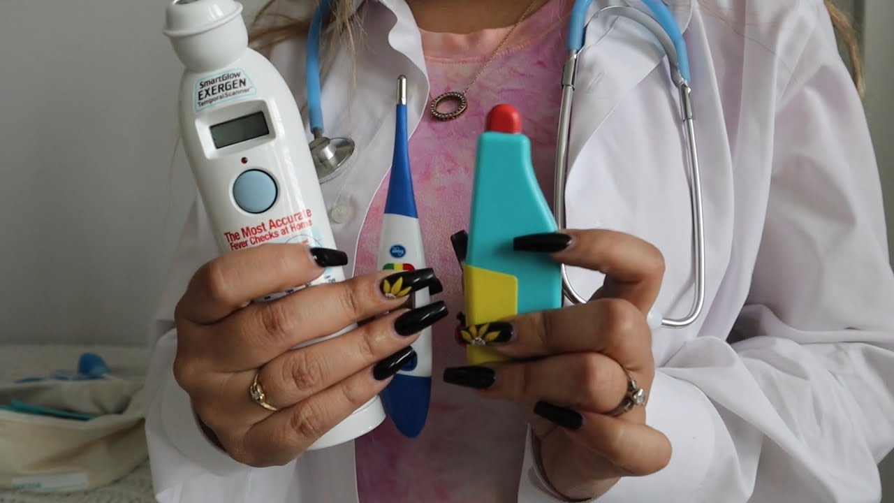 ASMR Roleplay | Doing a Medical Physical on You | Nails Tapping, Soft Spoken & Rummaging😴💤💆🏻‍♀️