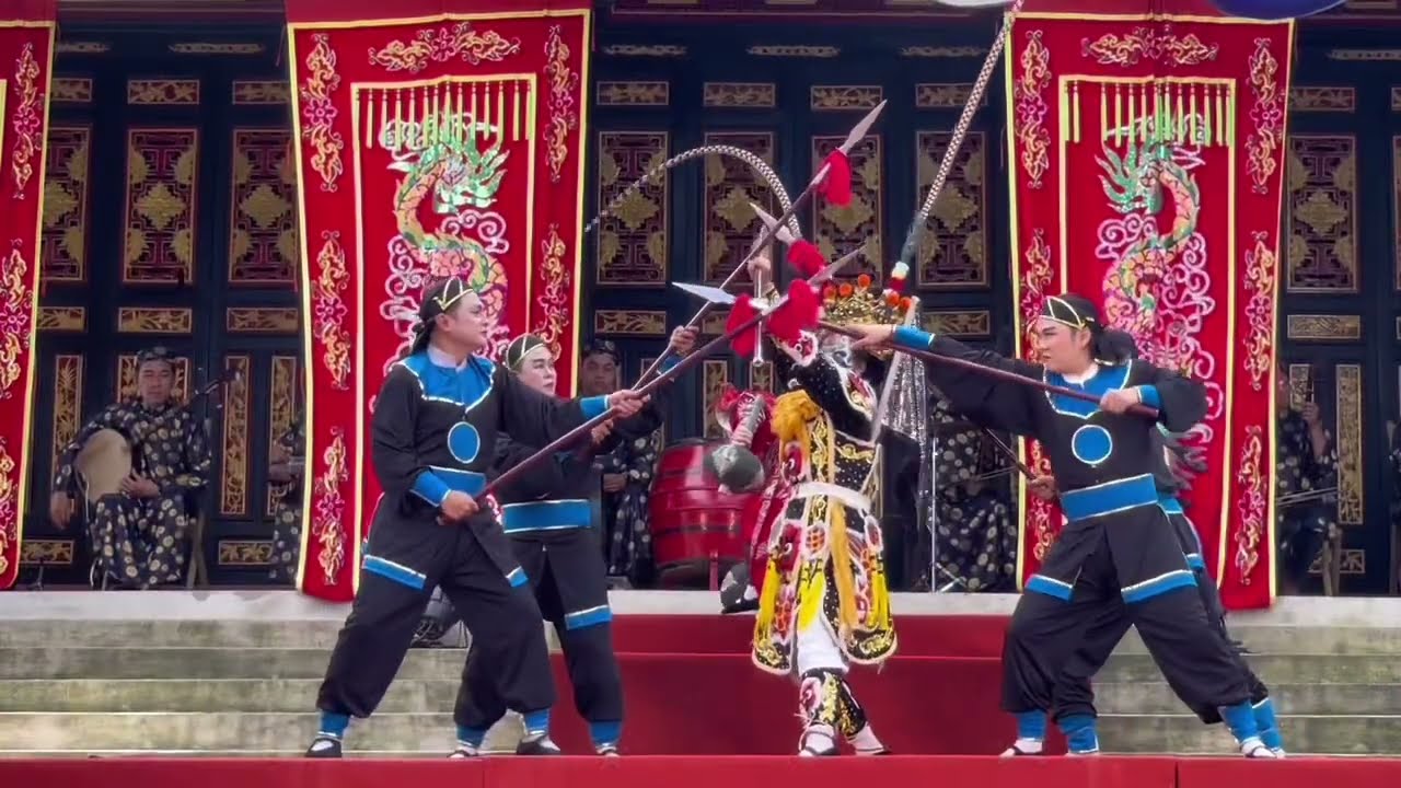 Hát bội - Tinh hoa sân khấu cổ truyền của người Việt Nam!
