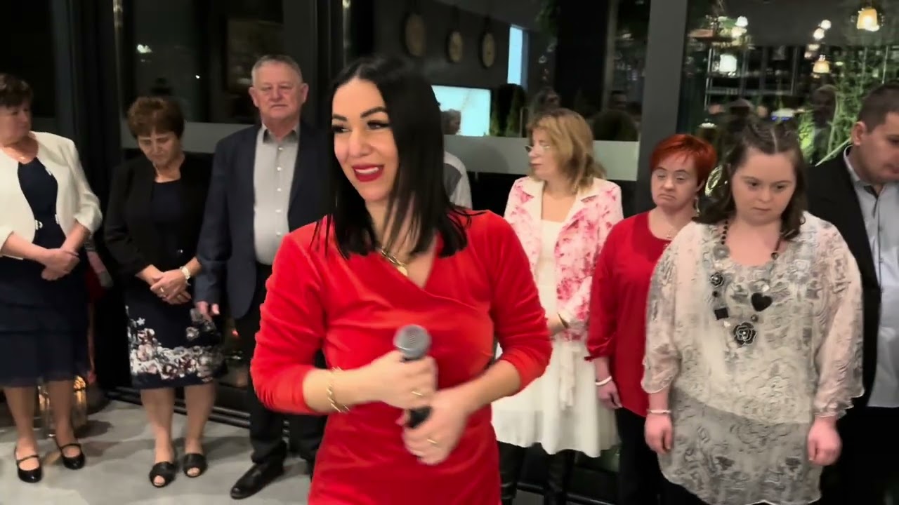 Sissi - MENTÁLISAN SÉRÜLTEK ESTJE(  Nagylúcs)