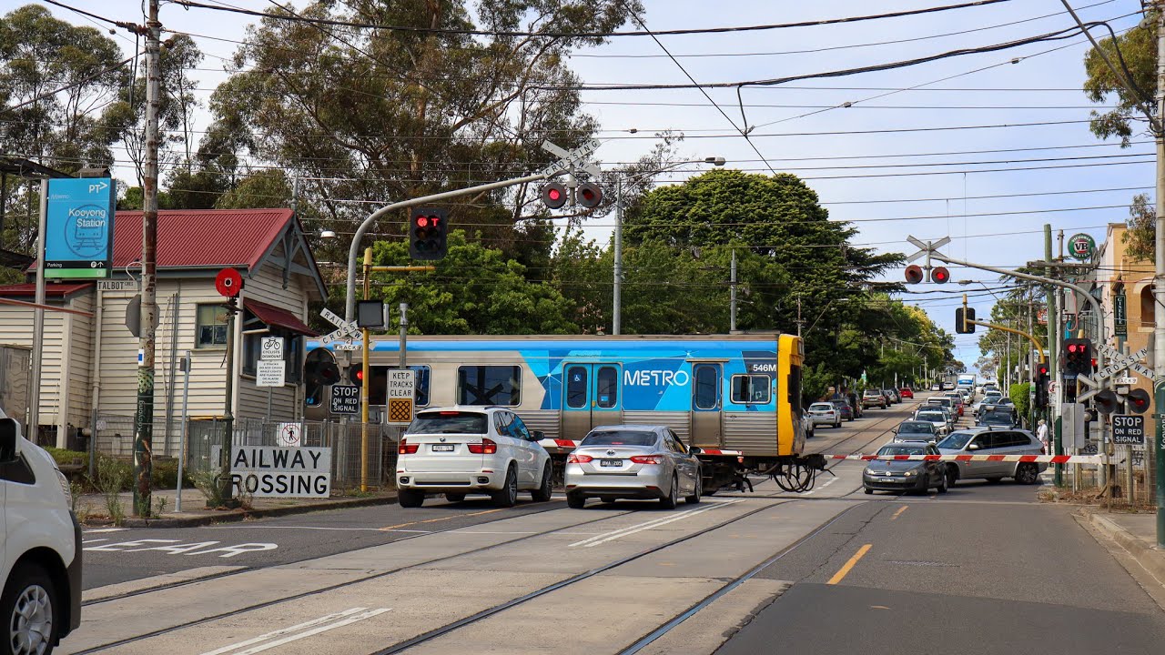 Glenferrie Road, Kooyong, Vic | Metro Railway Crossing | Before & After Upgrade