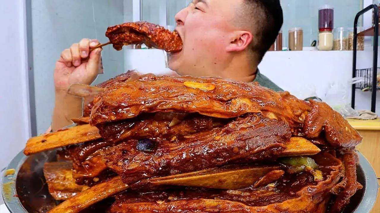 Ah Qiang makes 20 pounds of ”braised beef ribs” and it's juicy in one bite!