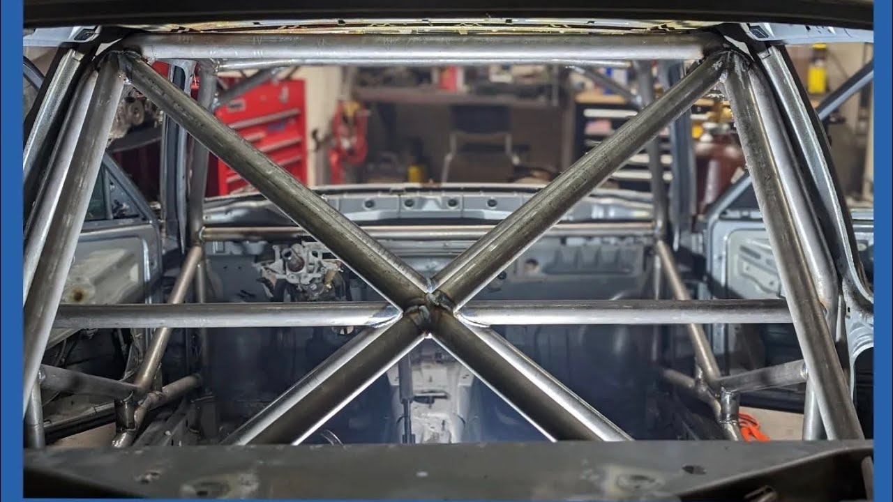 Update on the E30! It's been too long. Cagekits, Fueltech, fab work and more.