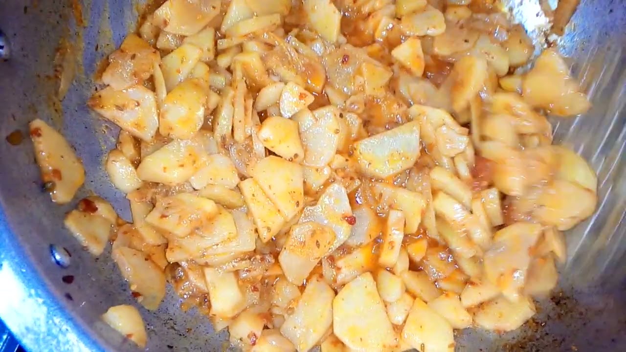 گھر میں بنائیں مزے دار الو کی بھجیا،،،