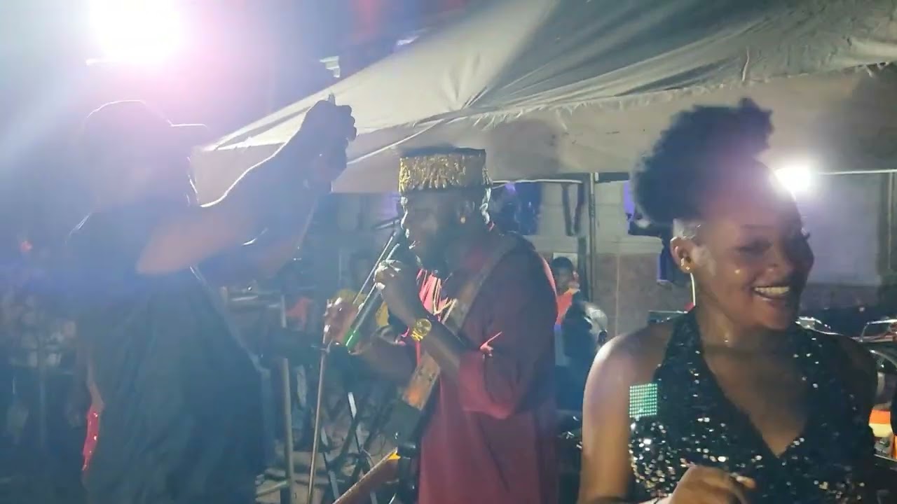 ONYEOMA TOCHUKWU LIVE PERFORMANCE @ AMAGUNZE..OBODO EZE