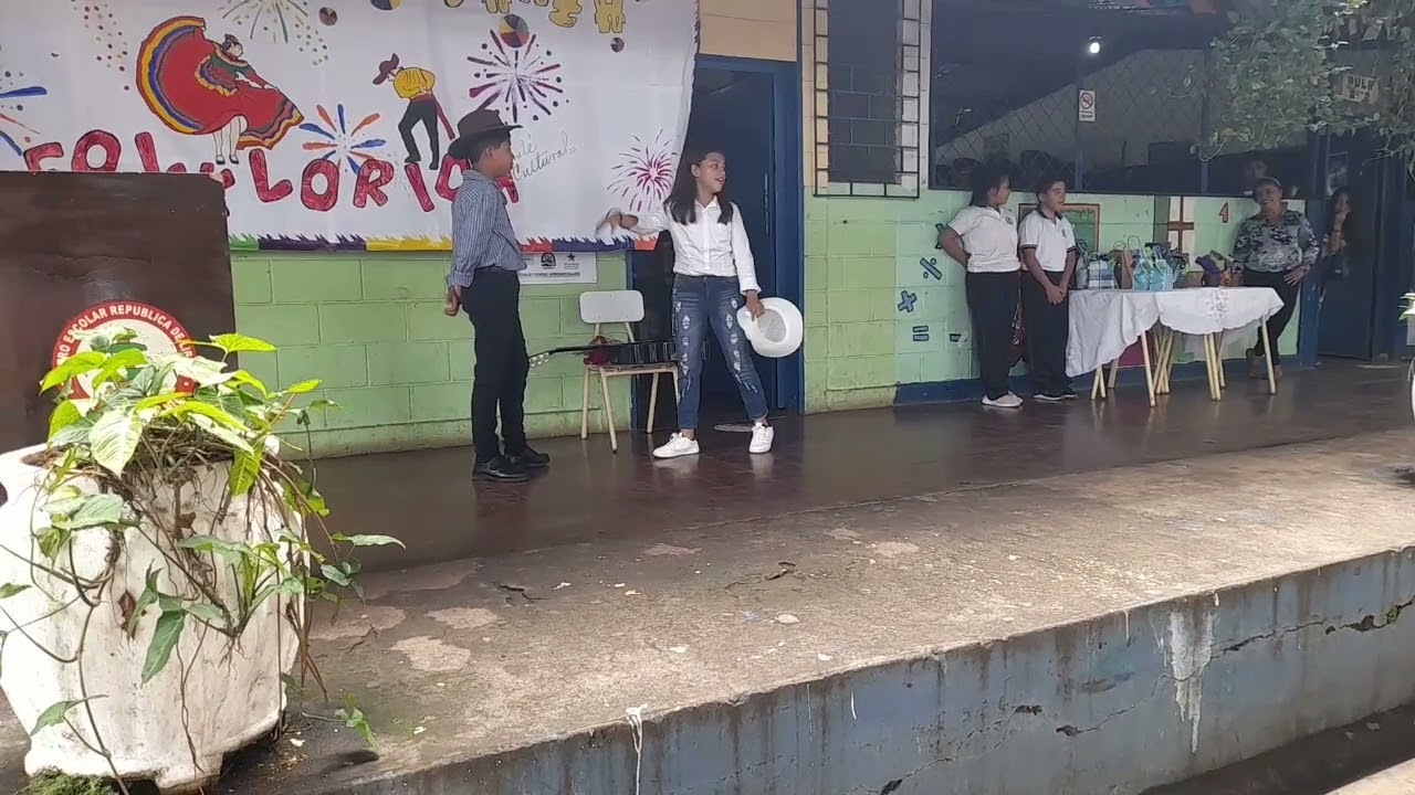 Fonomimica/ Como quieres que te quiera de Cristian Nodal