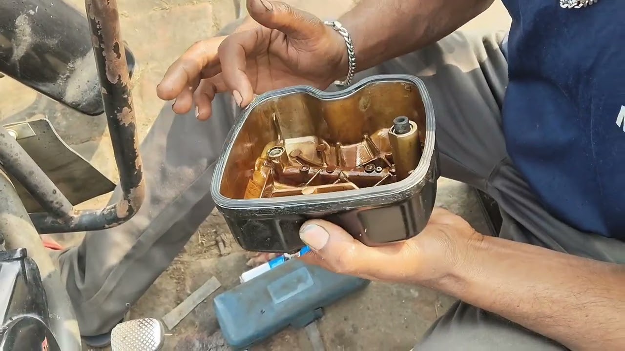 Honda shine 125 হেডের স্ট্রাকের রবার চেঞ্জ।।।#trending #automobile #mechanic #mechaniclife #garage 