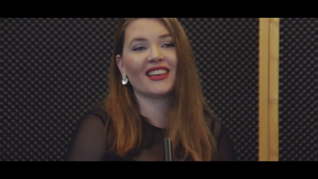 Folk on 45 : Végre péntek / Studio Live/  / The Cure - Friday I'm in Love cover /