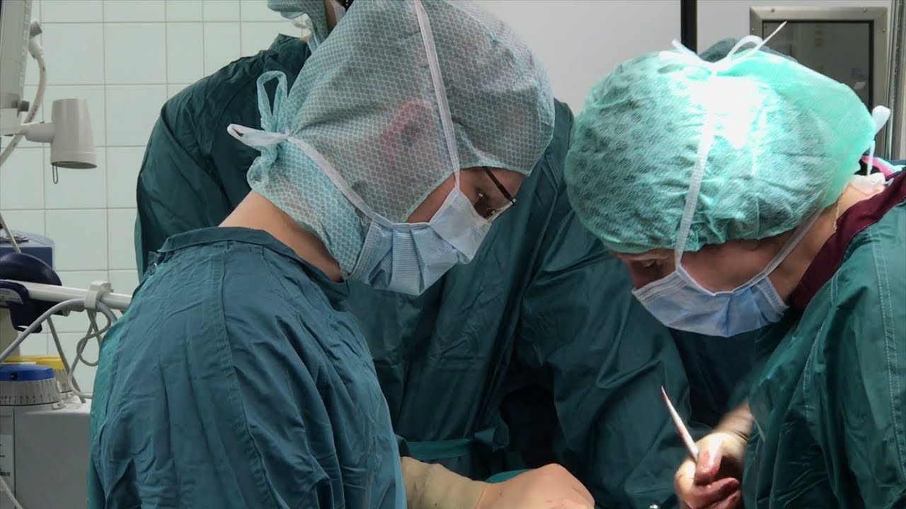 Junge Chirurgen am Klinikum Chemnitz