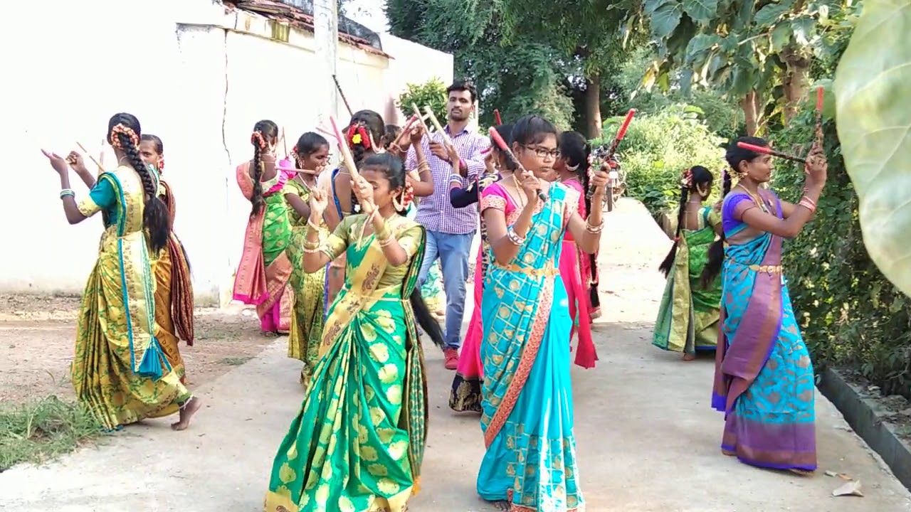 2019 BATHUKAMMA SONG SINA SINA SINTHALA KINDHA ENNIYAALO KOLATAM