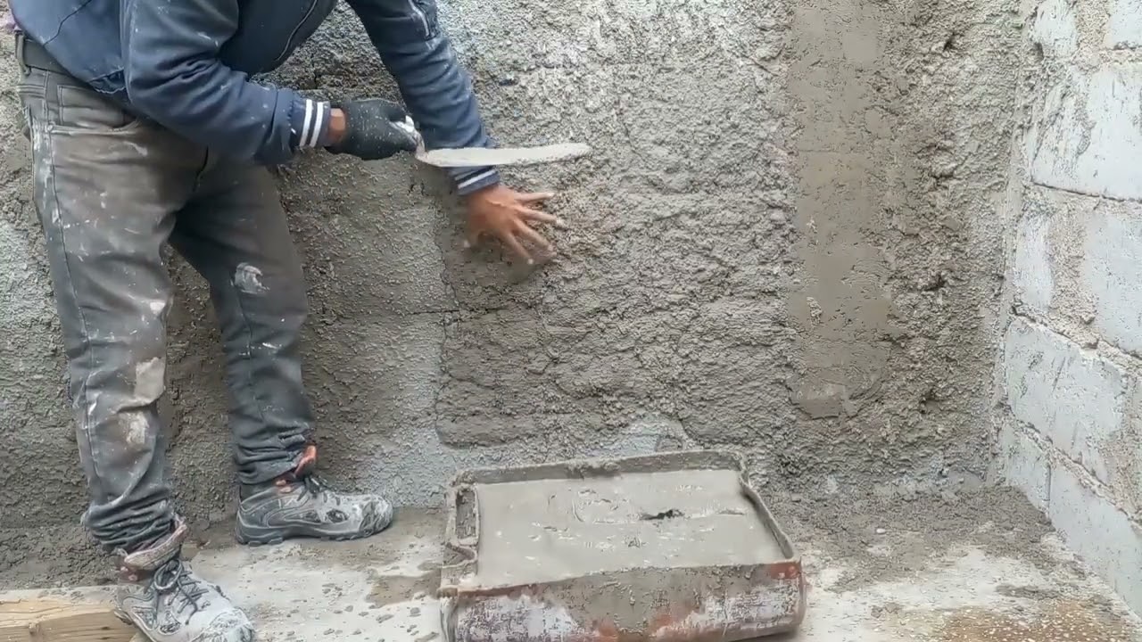 LA FORMA DE COMO UTILIZAR LA CUCHARA DE ALBAÑIL // PARA ENJARRAR O APLANAR
