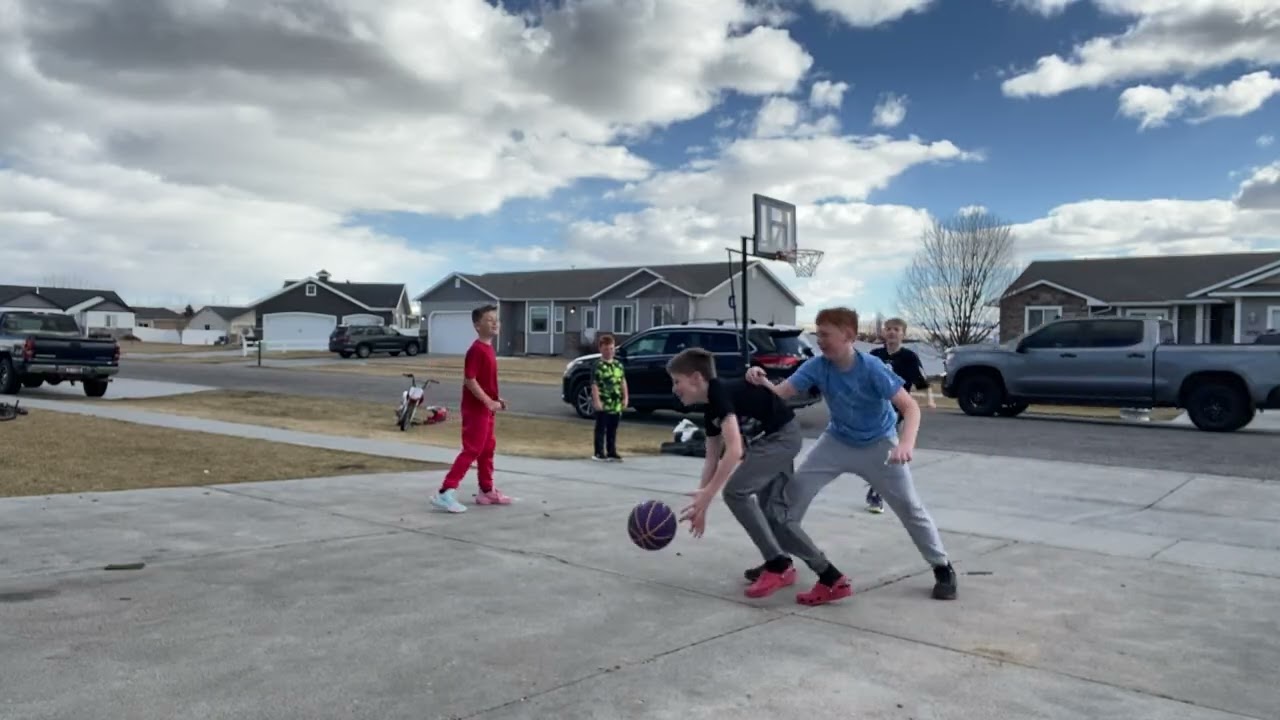 4v2 basketball vid