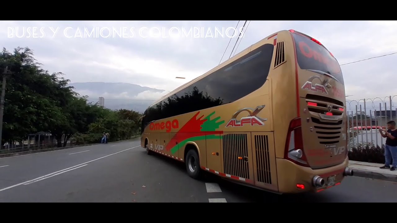 Buses en la terminal del norte medellin