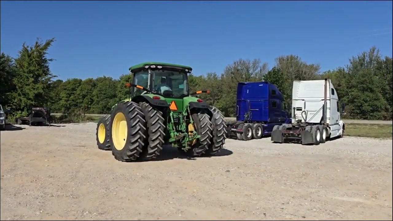 JOHN DEERE 8260R For Sale