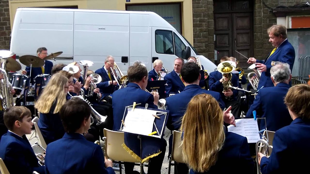 Stour Valley Brass Band in Mortain (9)