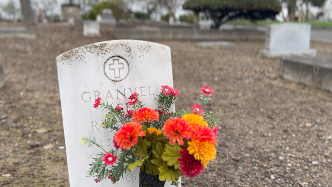 Shiloh Cemetery in California - Right next to a golf course!