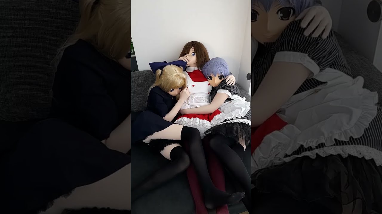 Lilith, Ansa and Lina cuddle for 19 Minutes