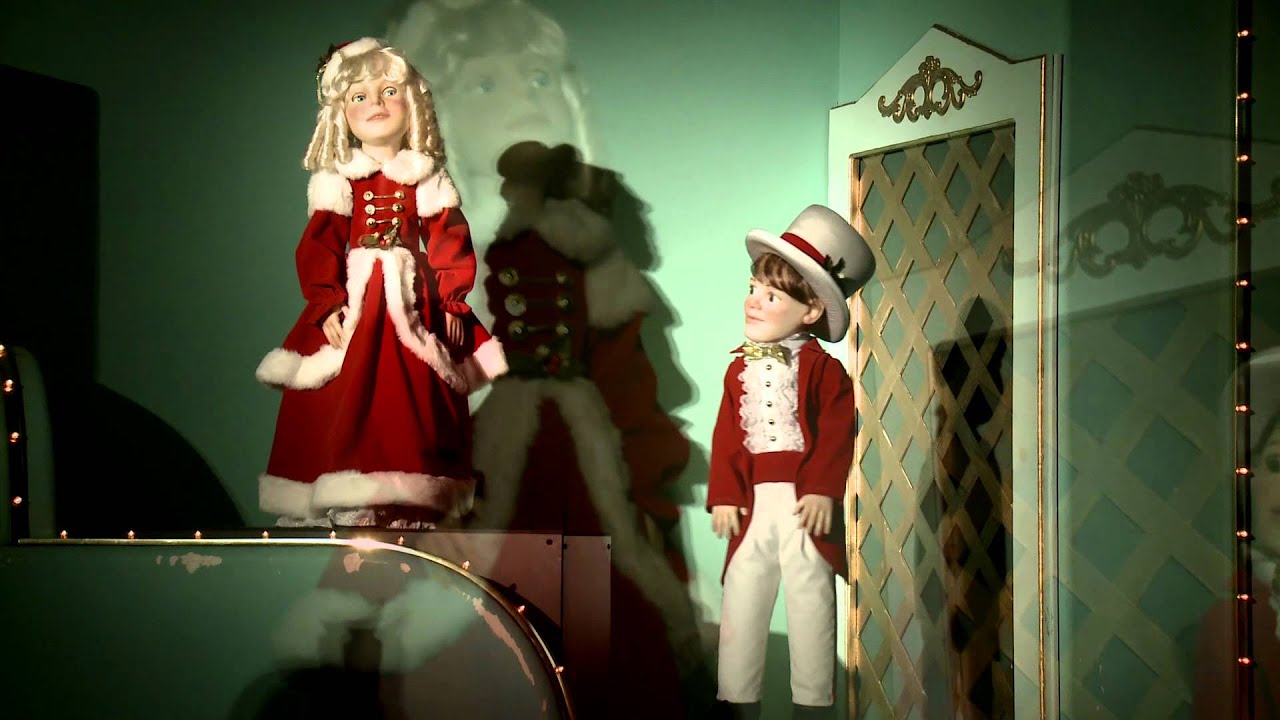 Christmas Dolls: Its Beginning to look a lot like Xmas HQ