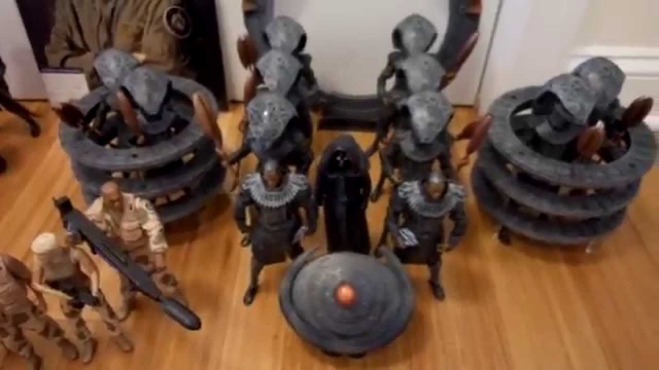 DIAMOND SELECT TOYS - STARGATE SG1 FIGURE COLLECTION - SERPENT GUARD, APOPHIS, REPLICATORS