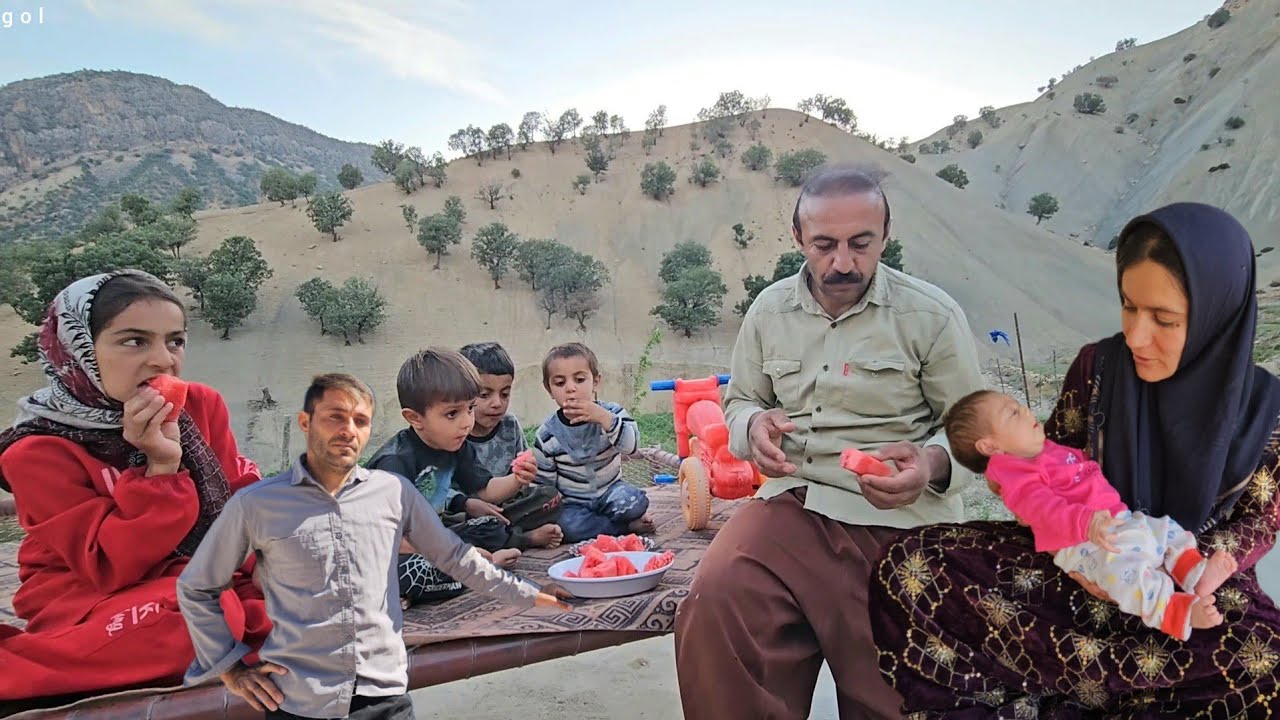 Nomadic life in difficult conditions. Shaban returns from his journey and joins his family..