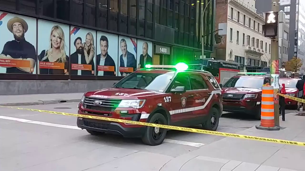 🚒 Fire truck 137: Chief&rsquo;s vehicle with green light