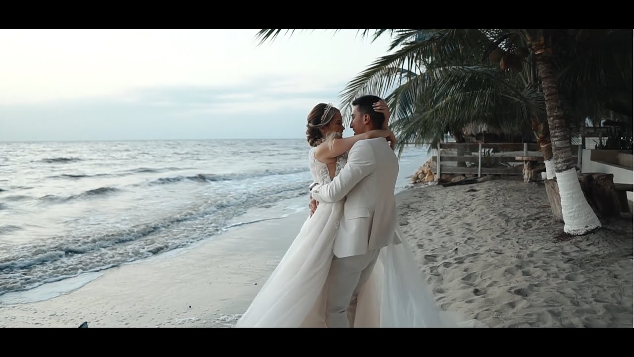 Sebastian & Maria / Playas del Frances Tolu, Colombia. | REVES PRODUCCIONES