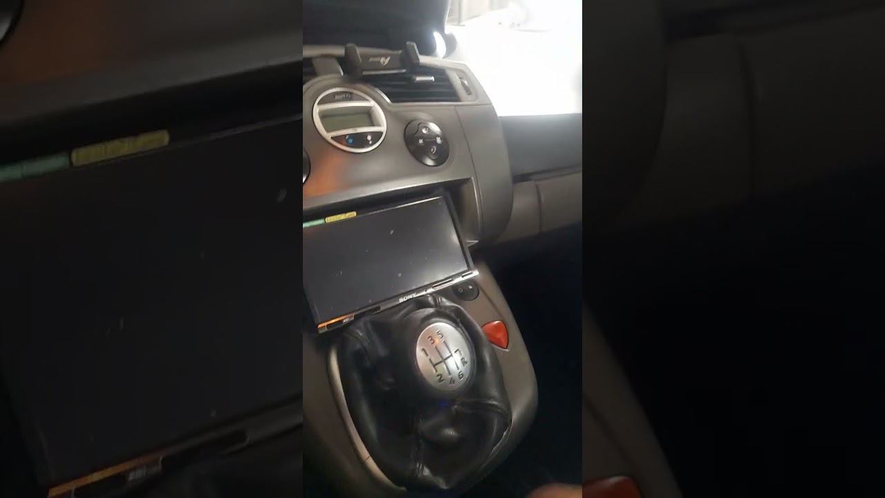 Renault megane scenic  Fallo del freno de mano eléctrico.  